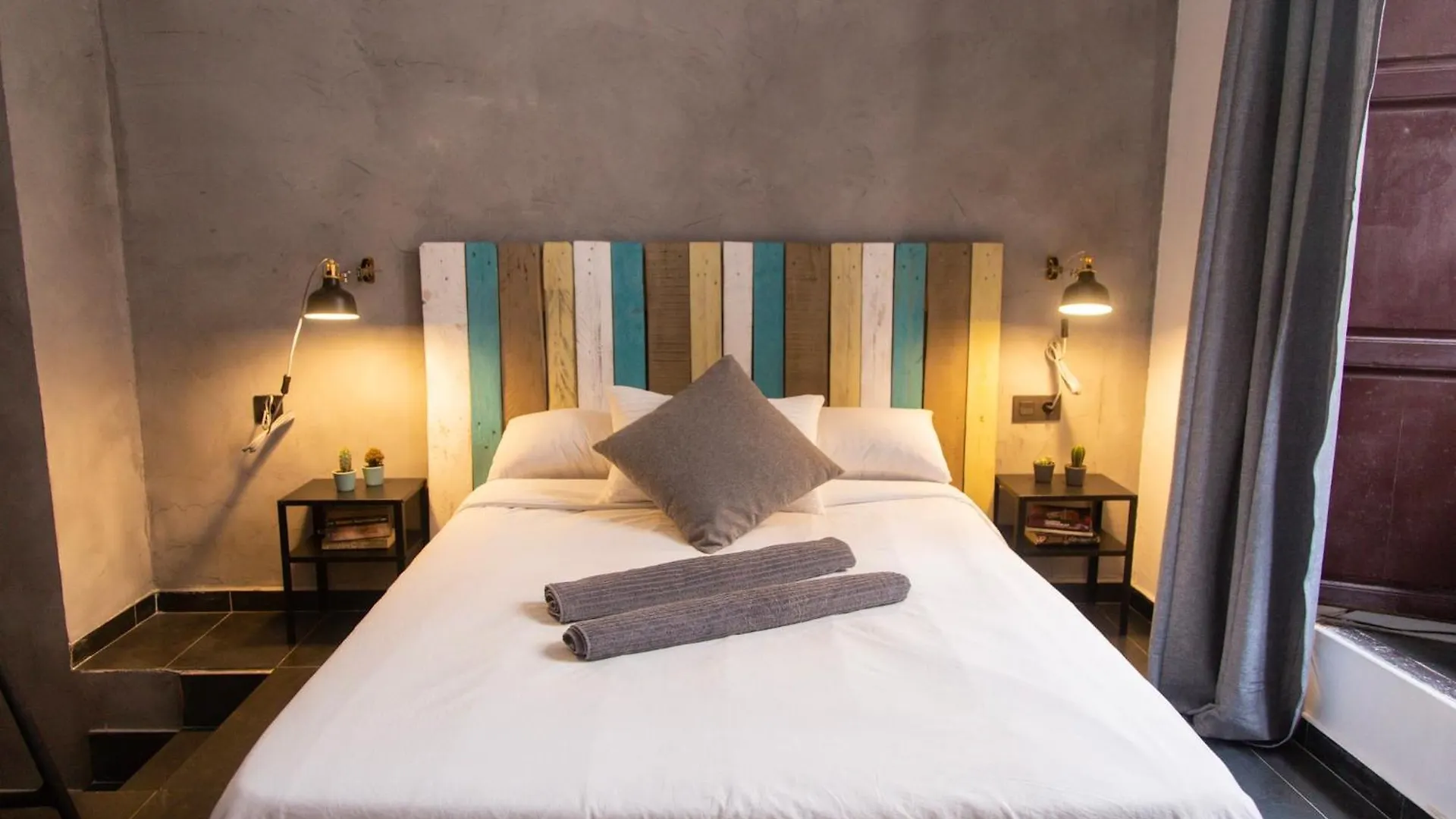 Bbtk Malaga Albergue España