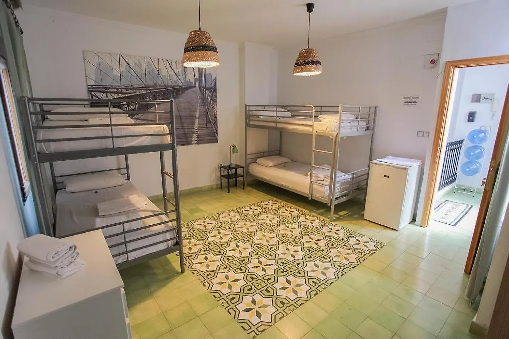 Bbtk Malaga Albergue Hostal